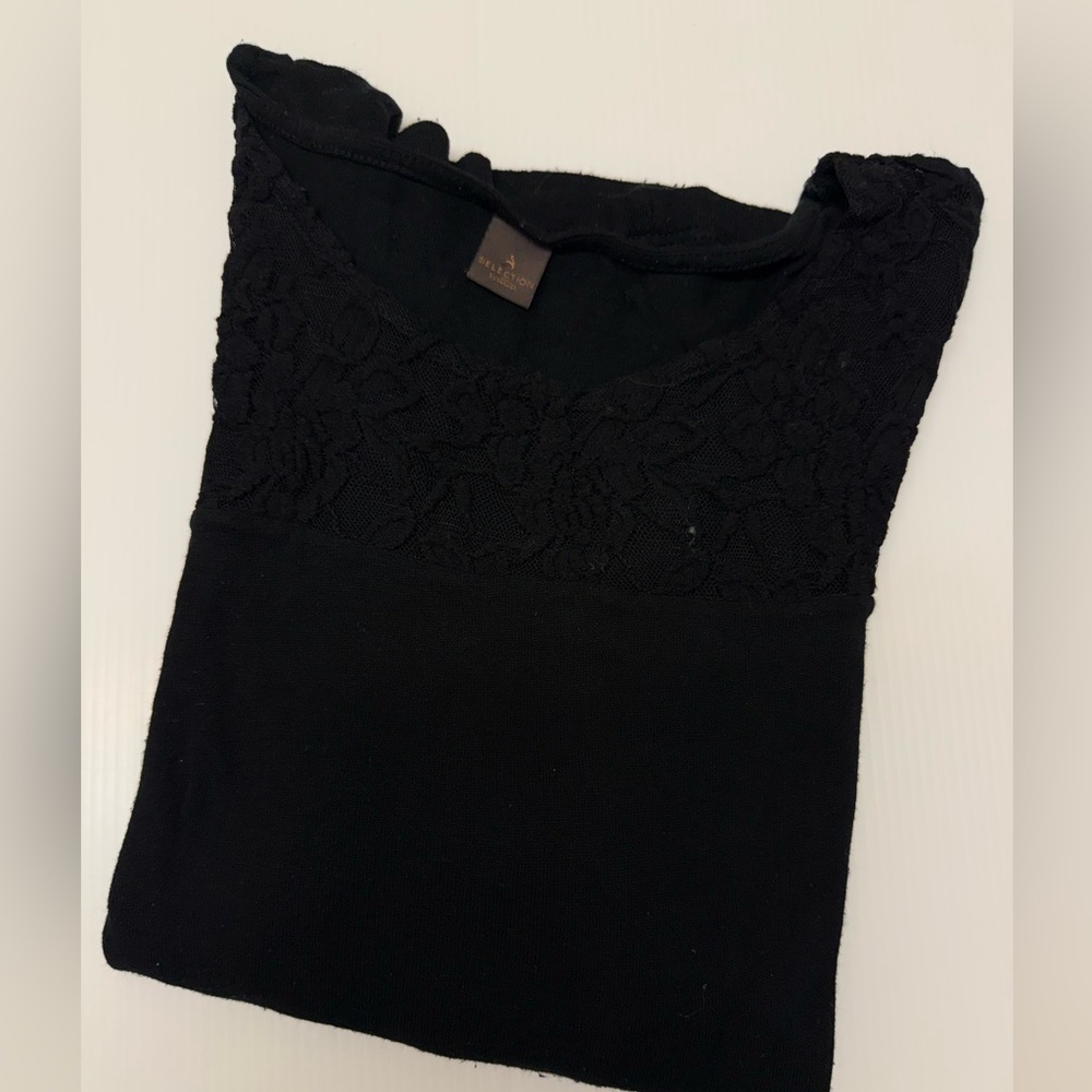 T359- Black Lace Women's Sweater